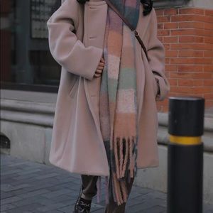 Matching colour woollen scarf